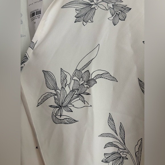 Floral Sleeveless Wrap Top - Cream and Gray - Picture 6 of 8